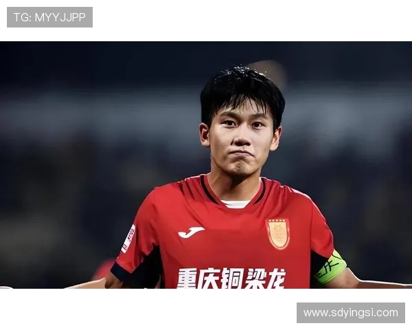 余望中超首球助铜梁龙庆里程碑